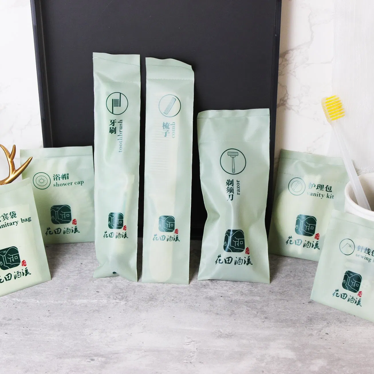 Hotel Use Disposable Toothbrush and Toothpaste Inside Premium Hotel Amenities Toiletries Set 01
