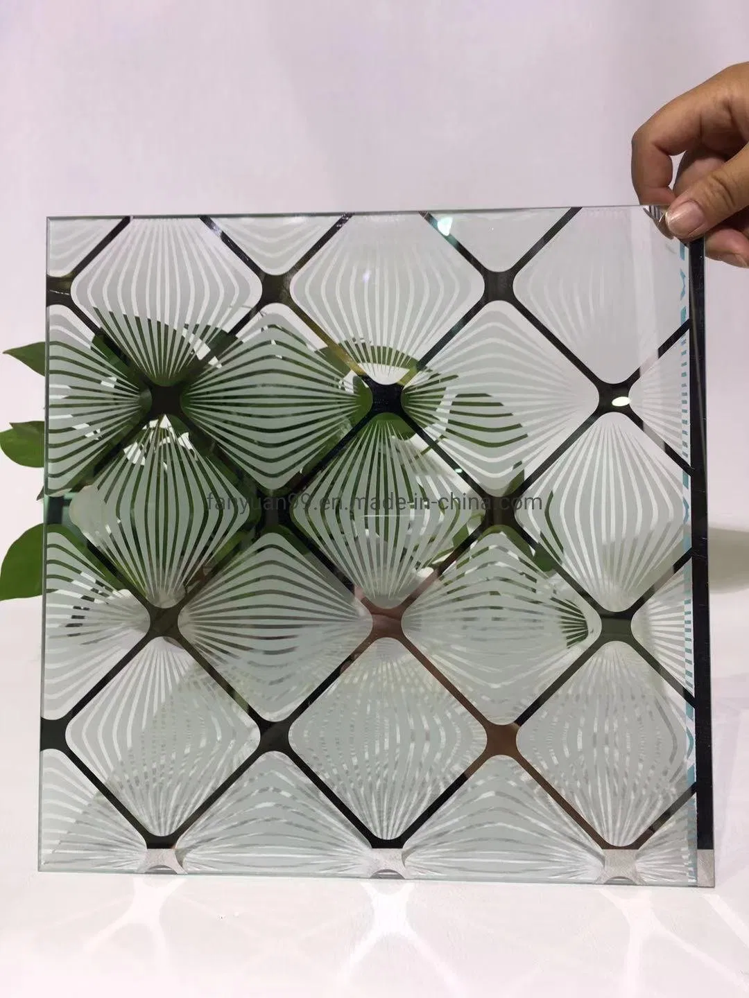 Titanium Coated Decorative Glass Iridescent Art Glass for Decoration/Furniture/Window and Door