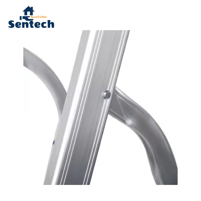 Lightweight Household Aluminum Ladder En131 4 Step Portable Folding