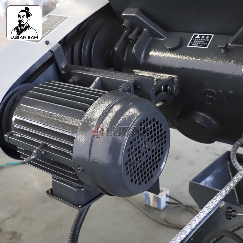 Станок ленточнопильный горизонтальный 600 мм GB4260