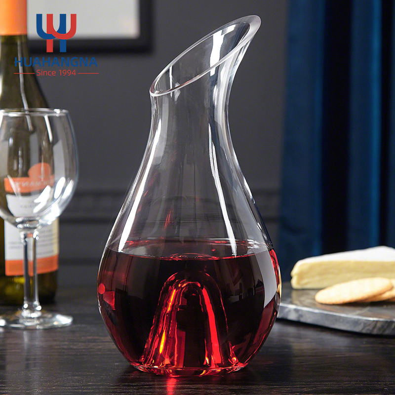 Custom Crystal Wine Decanter Classic Crystal Wine Carafe Hand Blown Clear Glass Wine Decanters