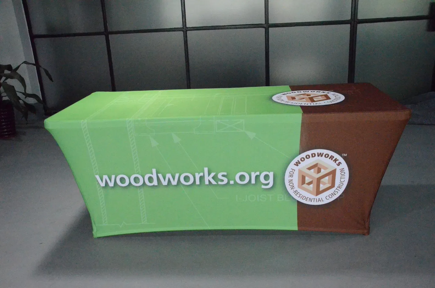 Polyester Table Cover with Customized Printing for Promotion and Advertising