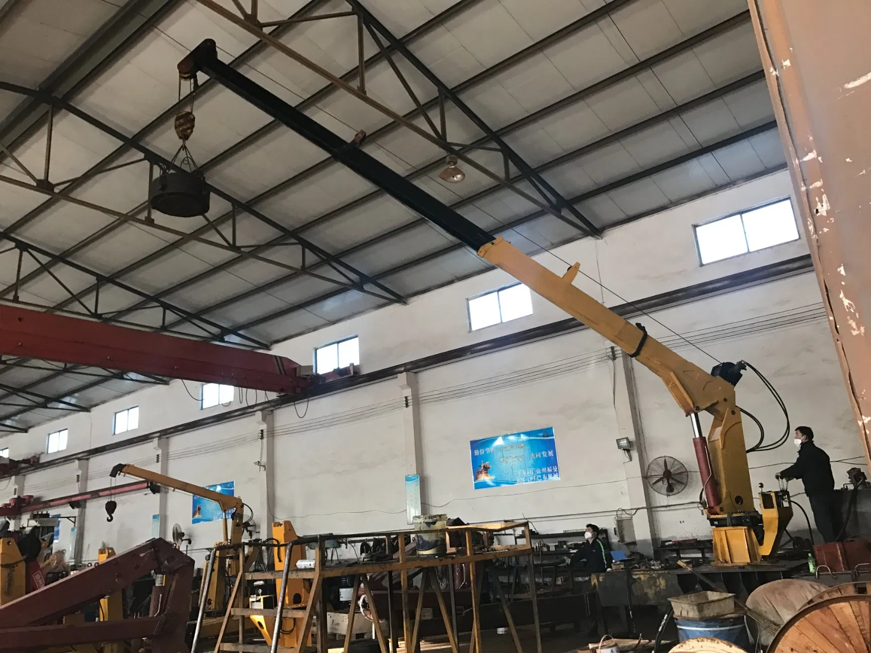 6 Ton 5 Ton Fish Crane Boat Hoist Hydraulic Control for Sale