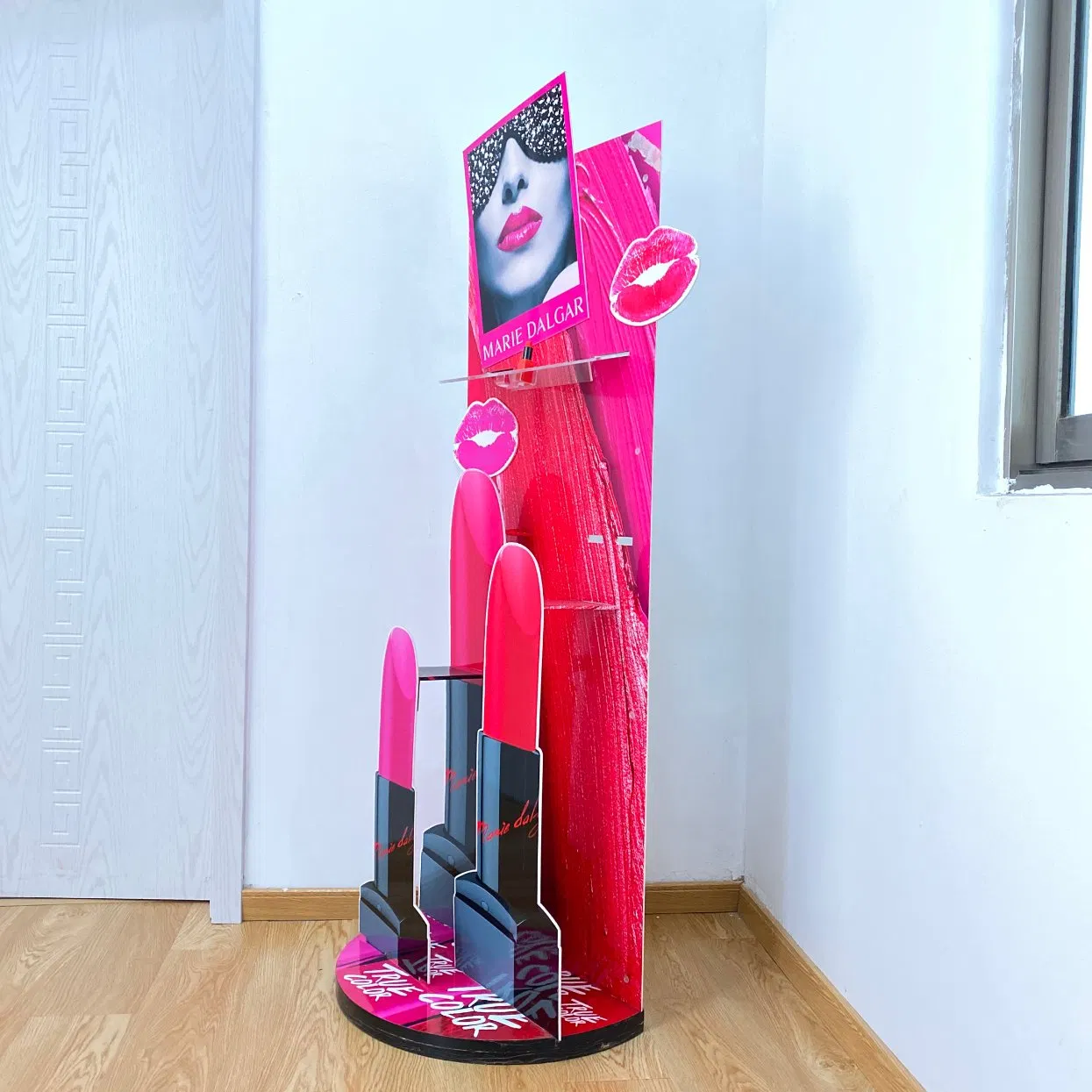 Product Shape Lip Stick Advertisng Cardboard Paper Standee for Branding