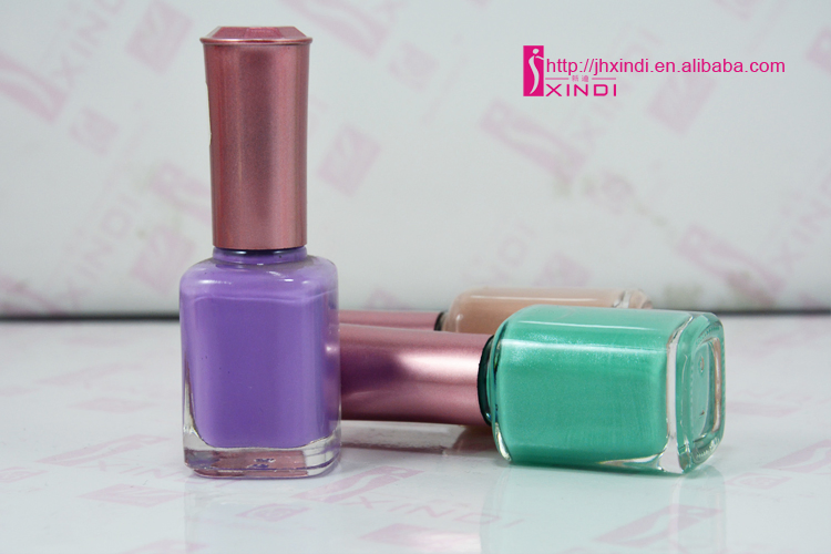Long Lasting Matte Colors Nail Polish with Metal Effect Cap