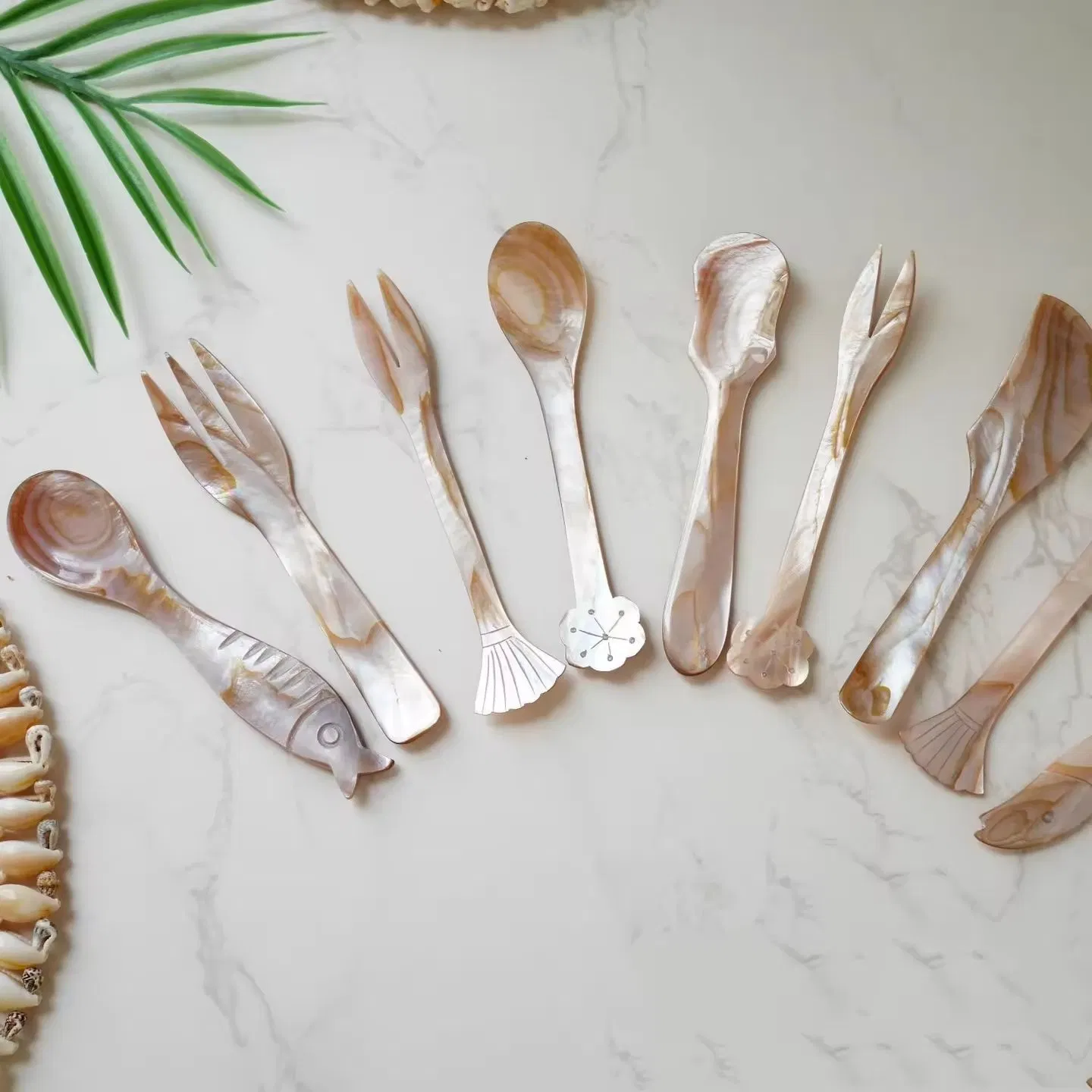 Elegant Natural Crafts Polished Shells Cutlery Set for Desserts
