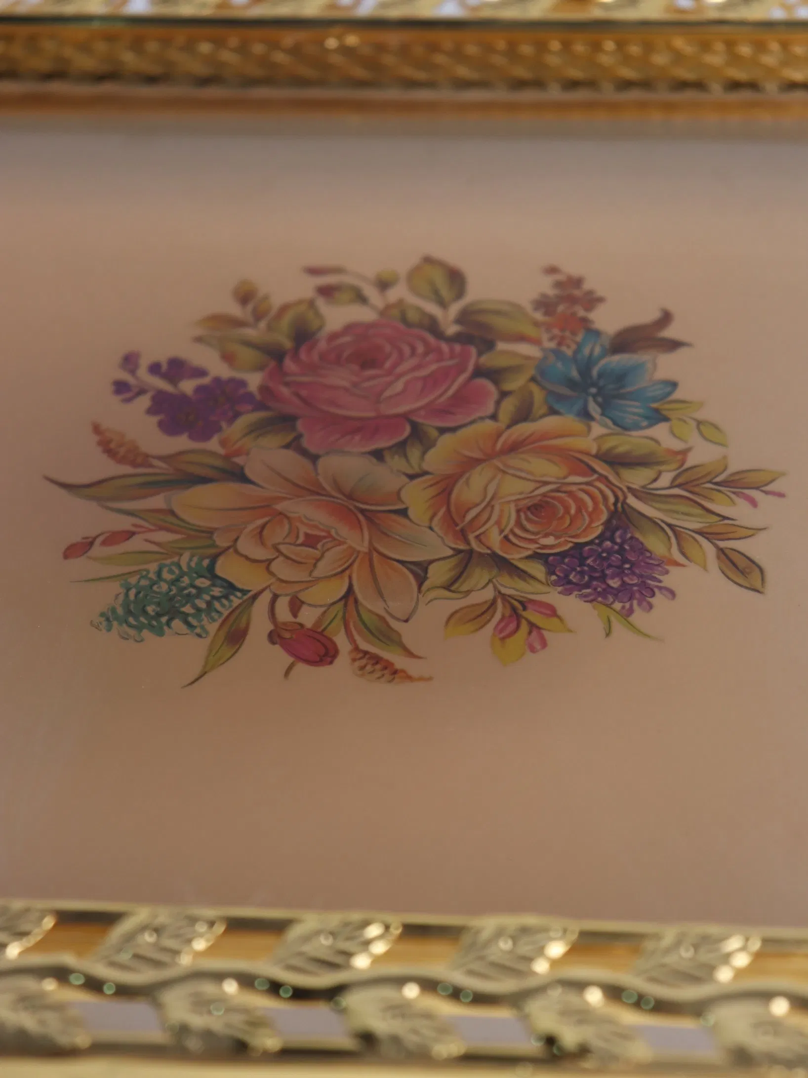 Elegant Glass Rectangle Fruit Plate with Stunning Gilded Ironwork Design