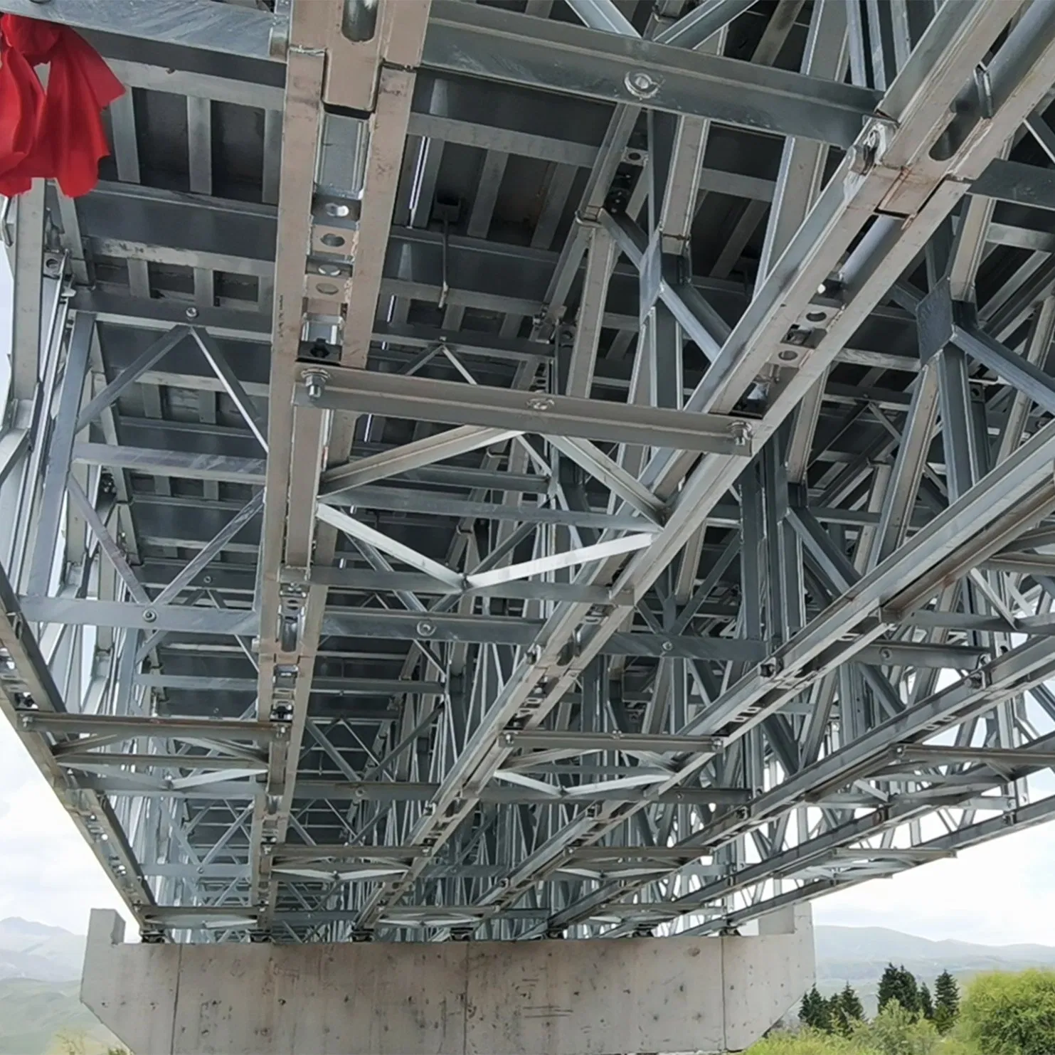 Durable Steel Trestle Bridge for Scenic Railways and Parks