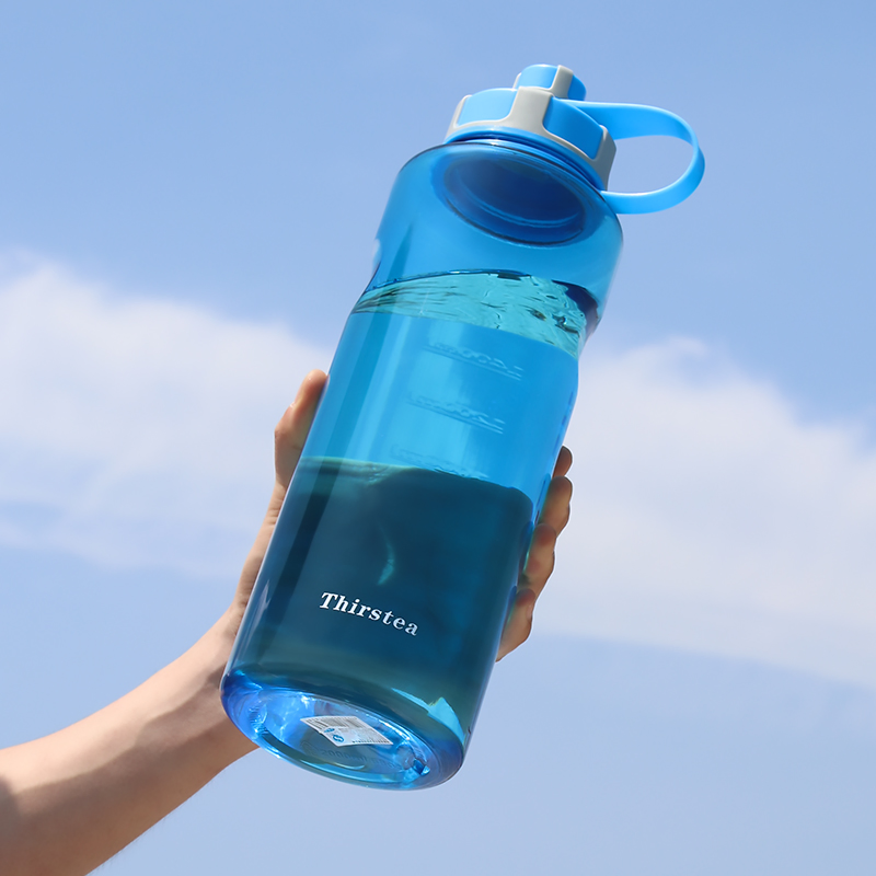 Big Capacity 2000ml Plastic Sports Bottle with Tea Infuser
