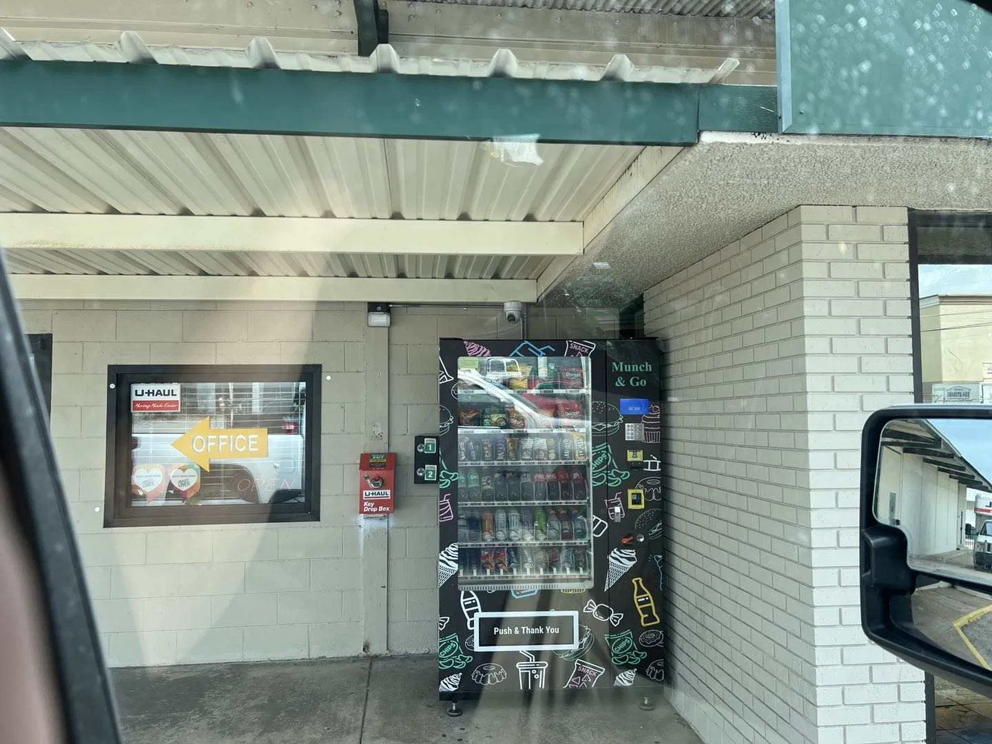 Hot Sale Combo Snacks Drinks Vending Machines for Schools Operation