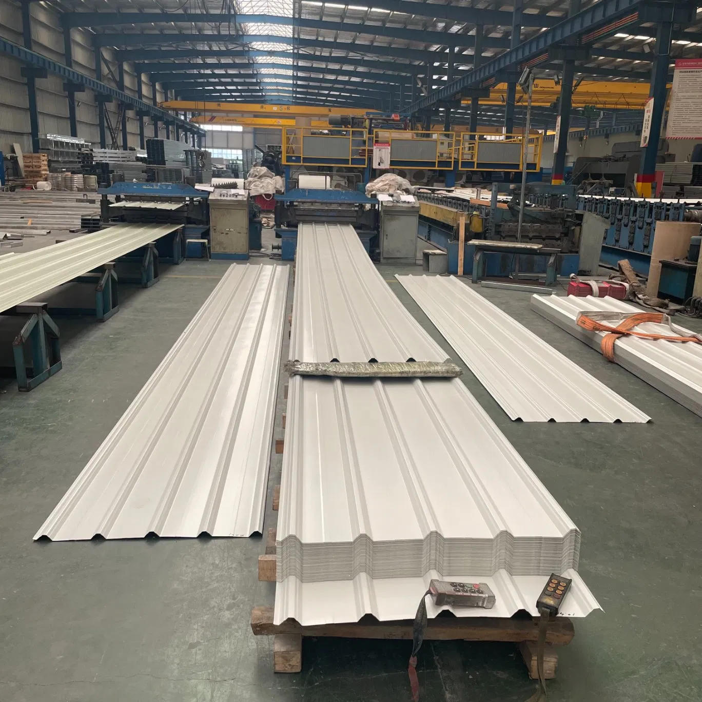 Premium PPGI/PPGL Corrugated Steel Roofing Sheets for Warehouses