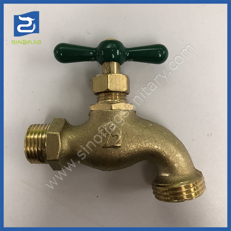 NPT Brass Water Ball Valve Bibcock in Outdoor Garden