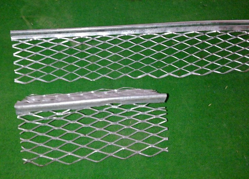 3cm Galvanized Corner Bead 0.4mm Thickness Diamond Mesh Expand Mesh