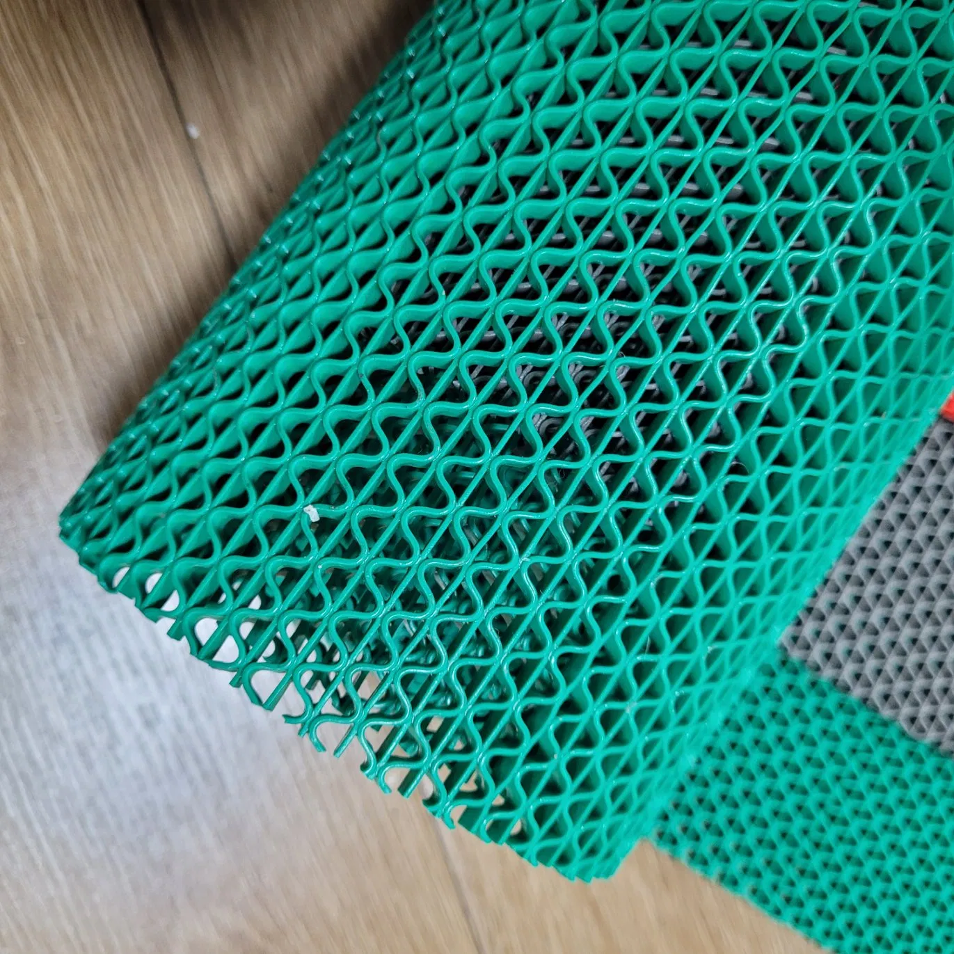 Swimming Pool Waterproof Kitchen Bathroom Carpet Snake Hollow Z Roll PVC S Mat