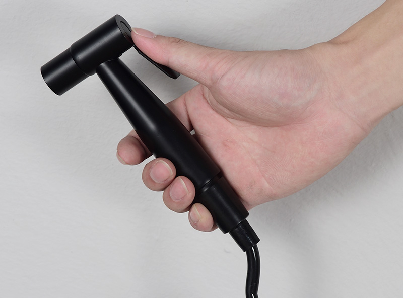 Durable Fashion Matte Black Brass Wall Mounted Bidet Spray Gun Bathroom Accessories Wc Toilet Bowl Spray Gun
