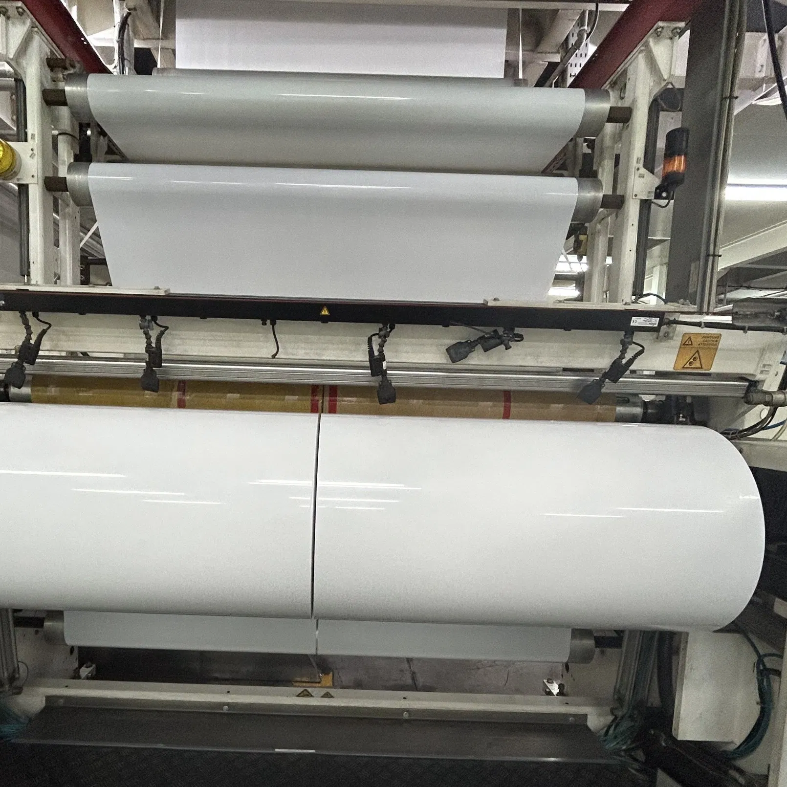 PE Label Face Stock Mono-Material Label Film Sustainable PE Film PE Sticker Film Label Film for Shampoo Cosmetic Label Material