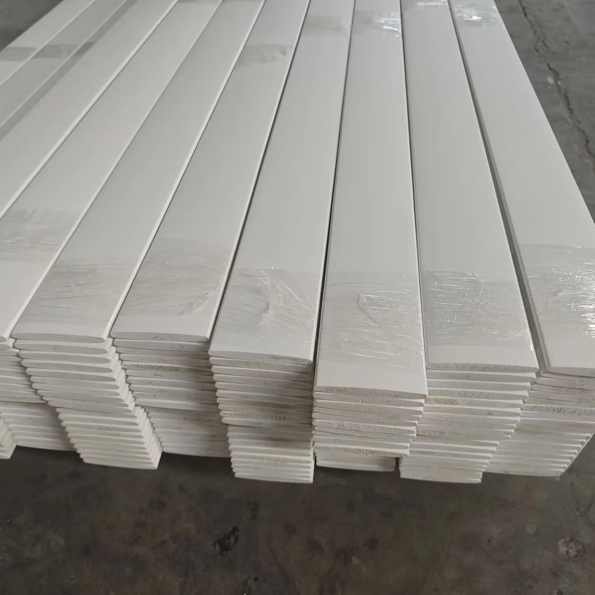 Factory White Painted Plantation Shutters Component
