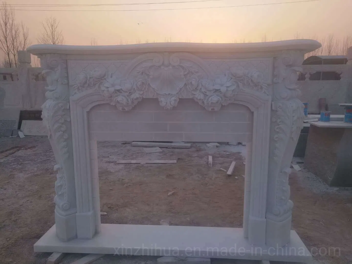 American Style Home/Decorative Hand/Carved Stone Mantel White Carrara Marble Fireplace