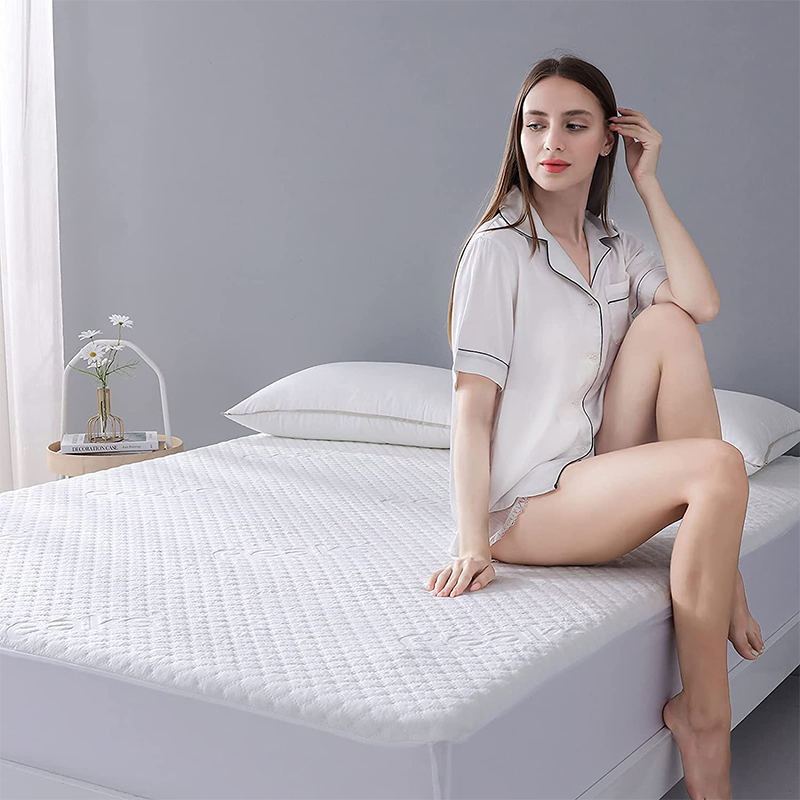 Queen Size Waterproof Mattress Protector Bamboo Cooling Fitted Mattress Pad Cover