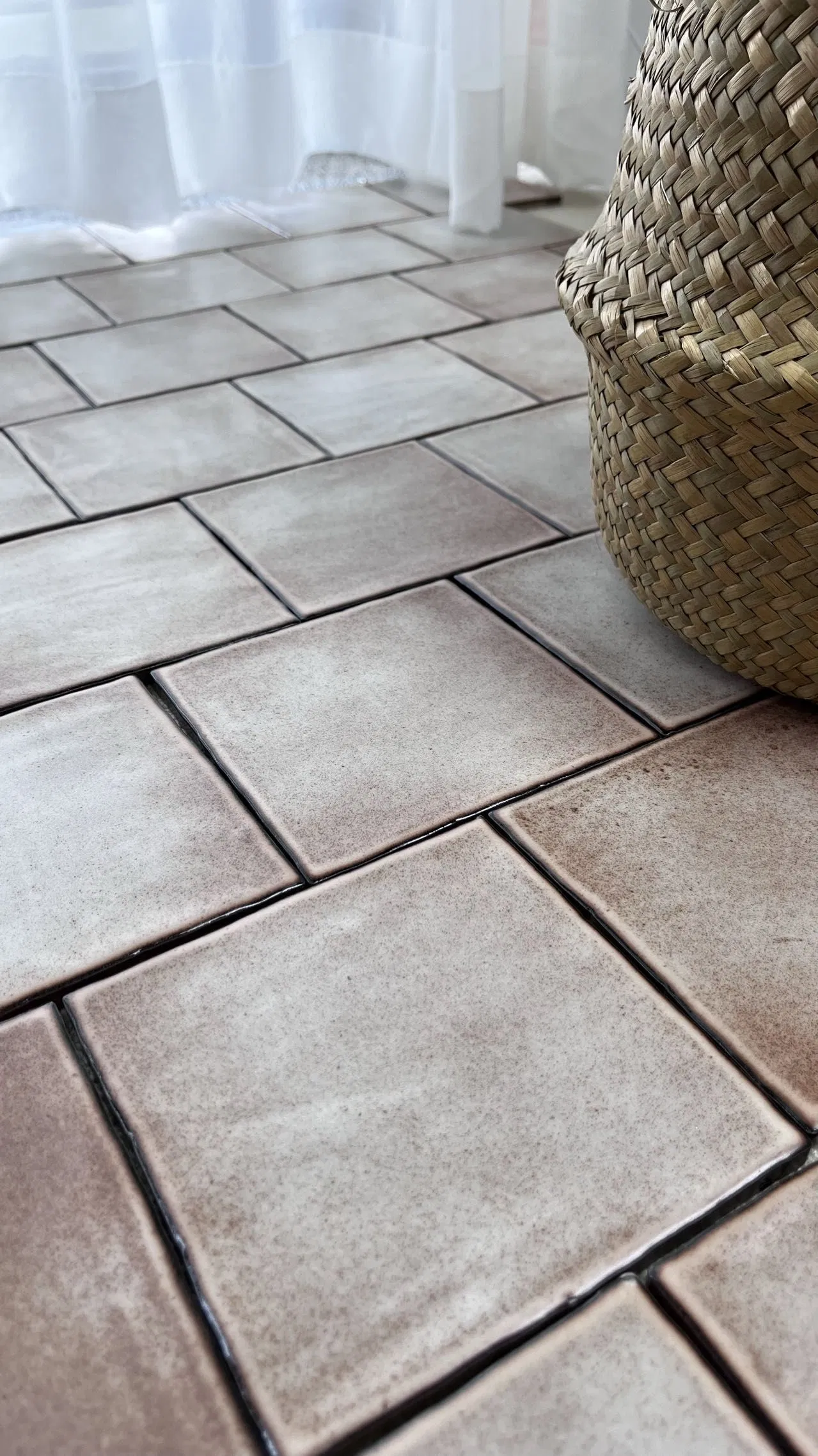 Hot Selling Beautiful Decor Modern Style Ceramic Subway Tile for Villa Hotel Project Wall Decoration