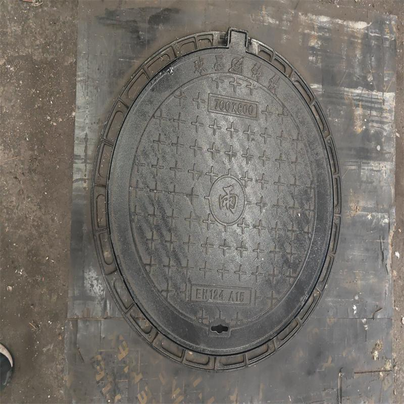 Чугунный люк круглый промышленный