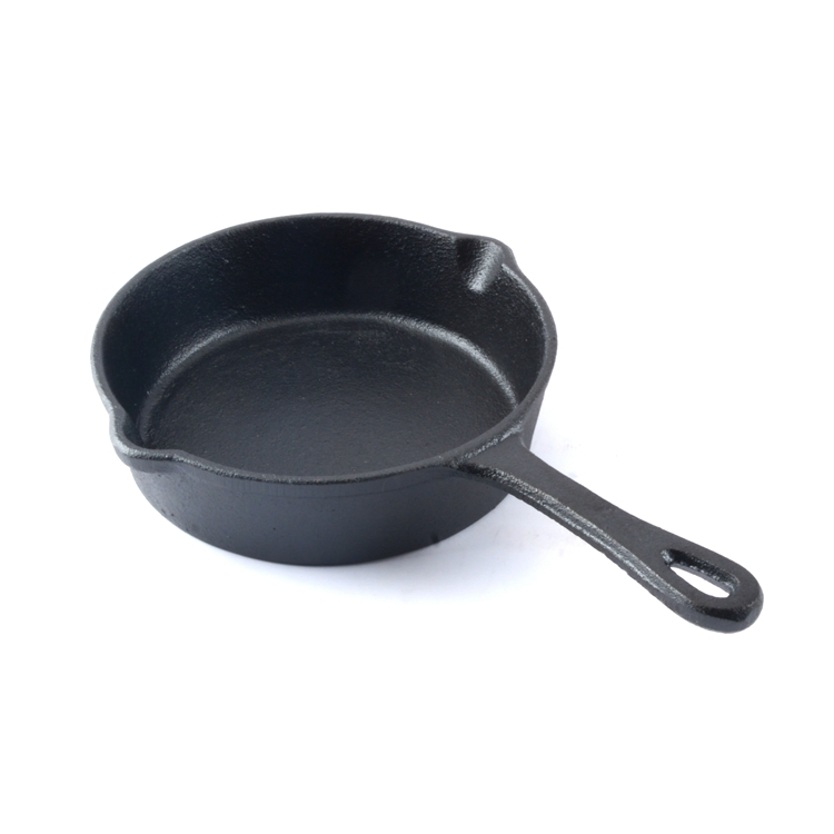 Чугунная сковорода с длинной ручкой, 14 см