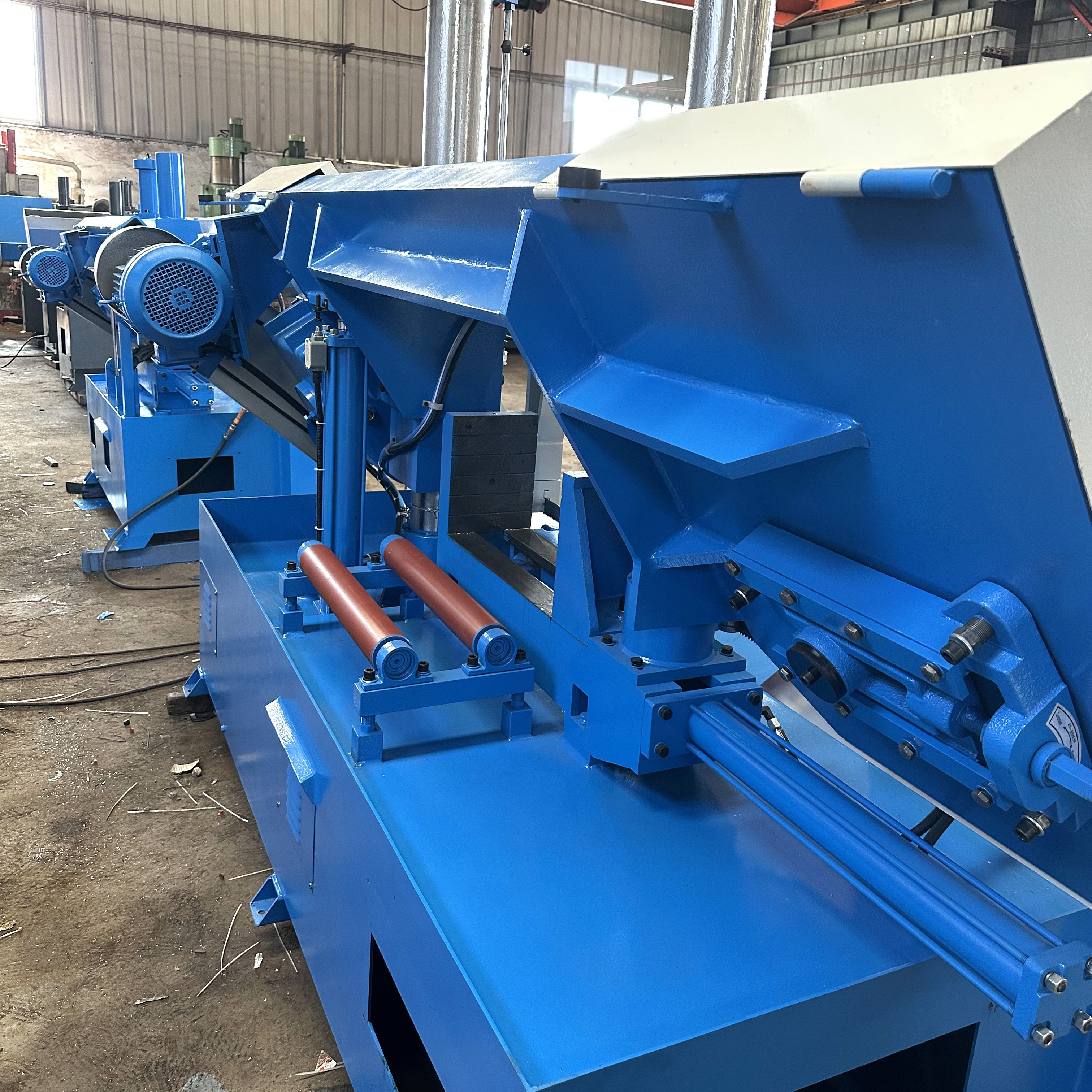 Станок ленточнопильный настольный автоматический по металлу