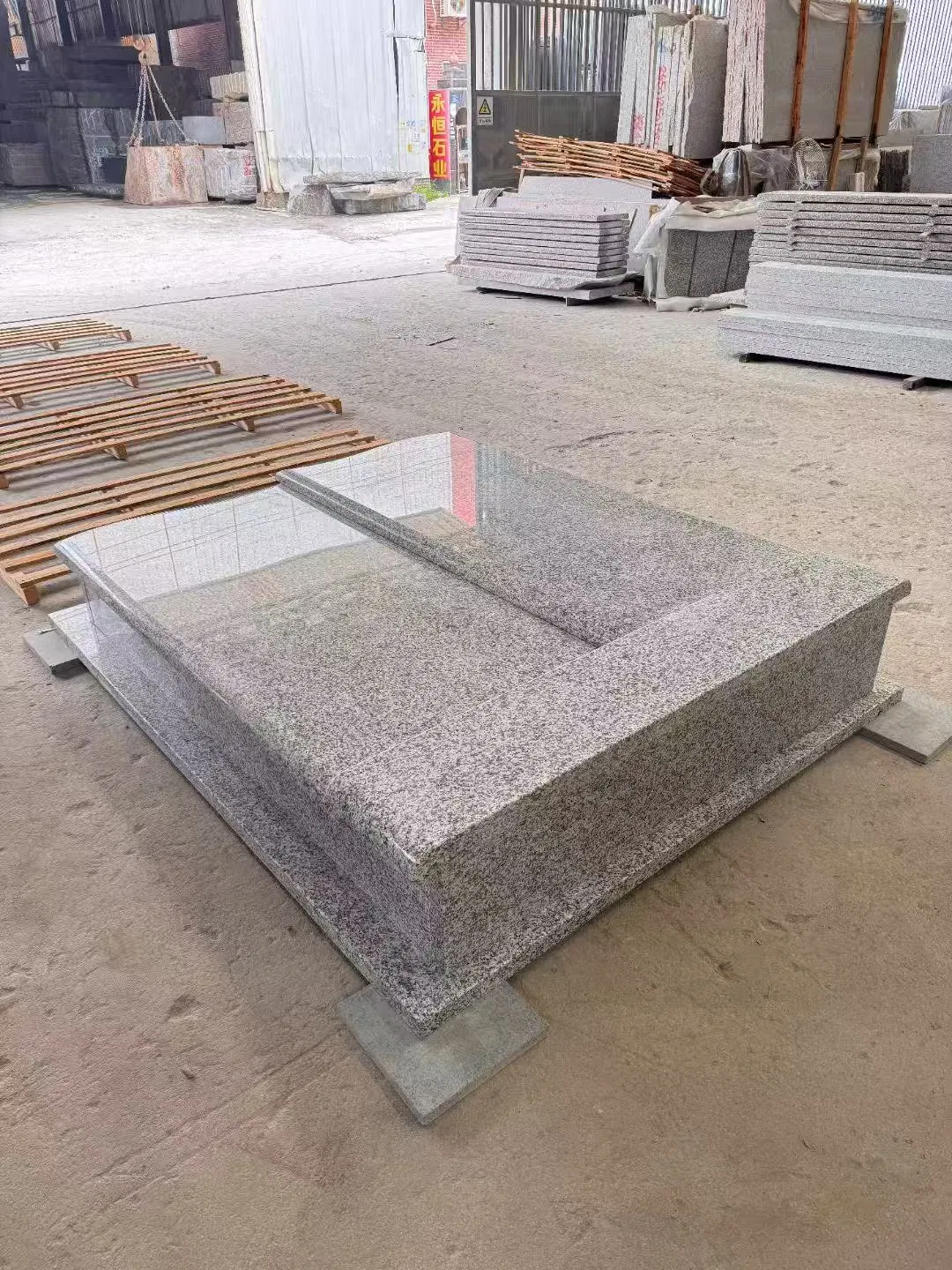 Jilin White Simple/Double Granite Tombstone with Wholesale Price