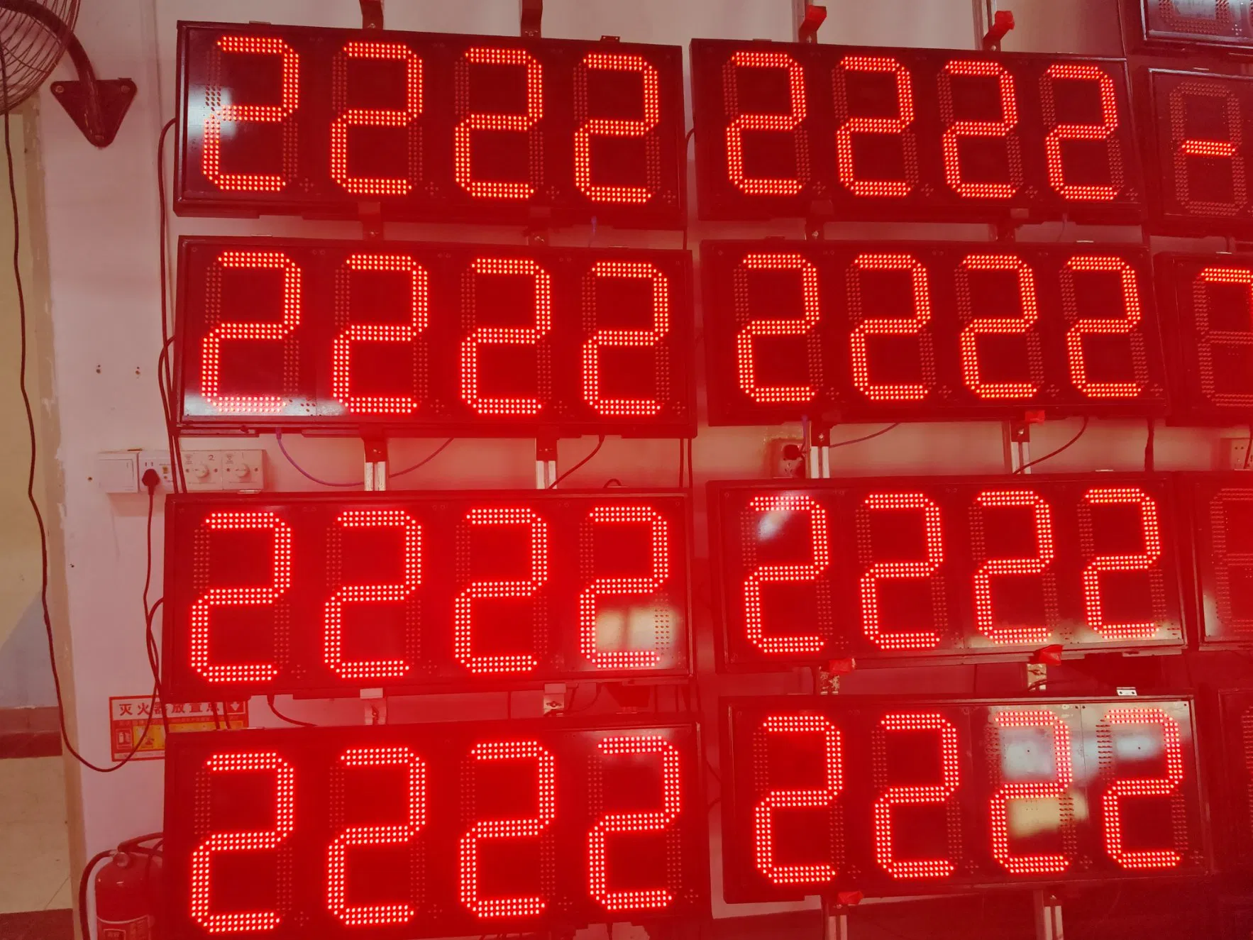 12 Inch 7 Segment LED Display for Gas Station LED Gas Station Price Sign - Outdoor Use, High-Visibility Design