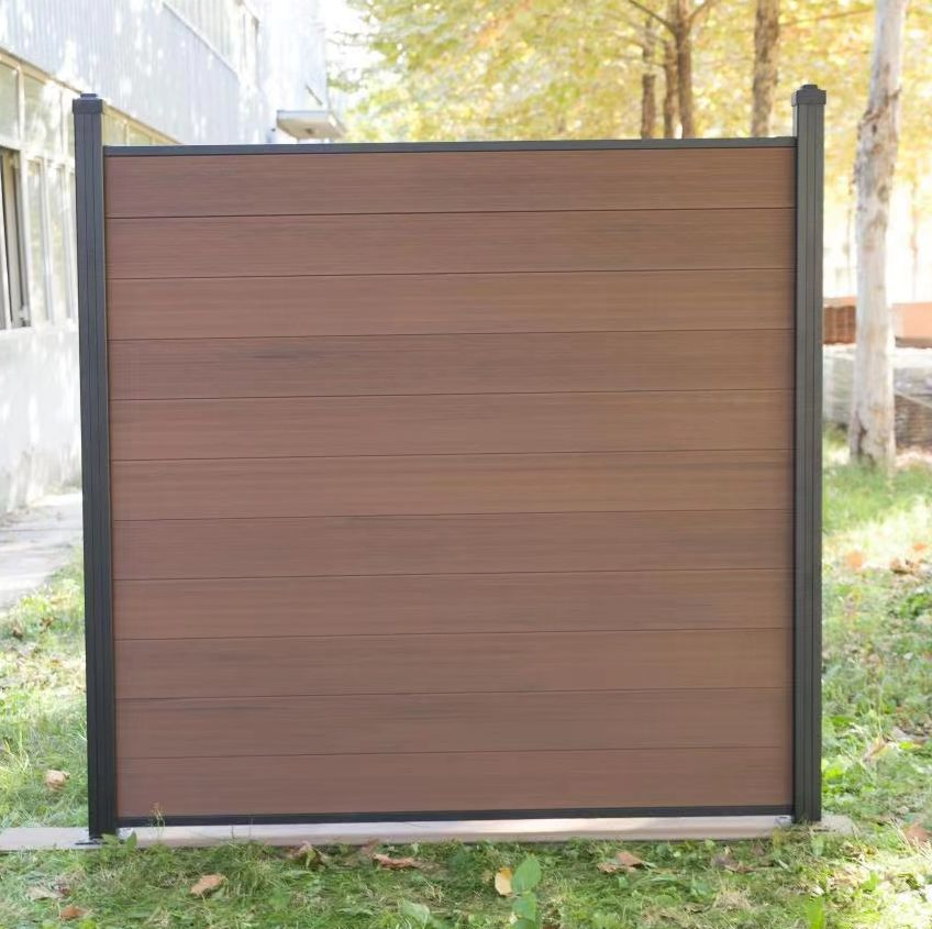 China Nice Price WPC Trellis WPC Wood PVC White Privacy Fencing