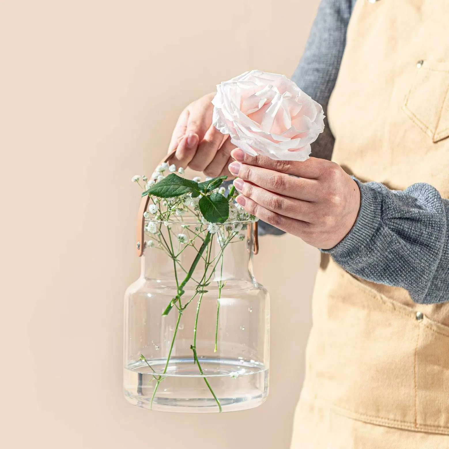 Modern Simple Flower Ornament Leather Satchel Shape Home Decor Storage Vase Glass & Crystal Vase