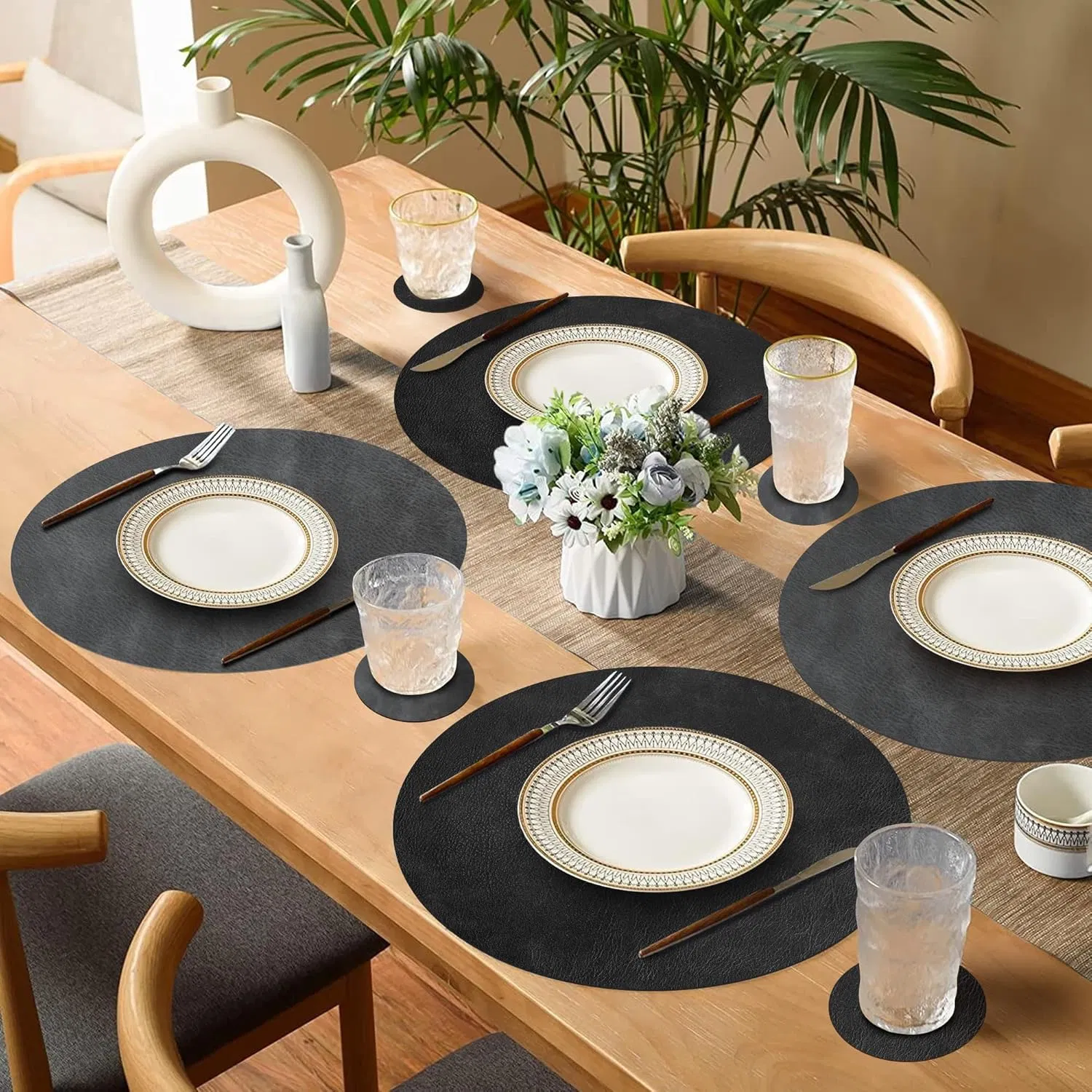 Round Placemats and Coasters Set of 4, Washable Reversible Faux Leather Placemats Cowhide Pattern Place Mats Wipeable Non-Slip 15 Inch Round Kitchen Dining Tabl