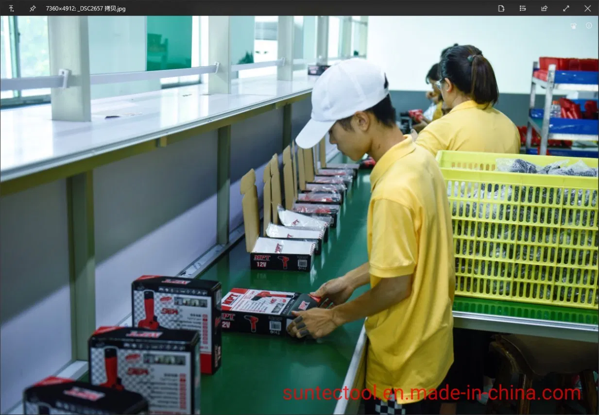 Аккумуляторный шуруповерт Suntec 4V