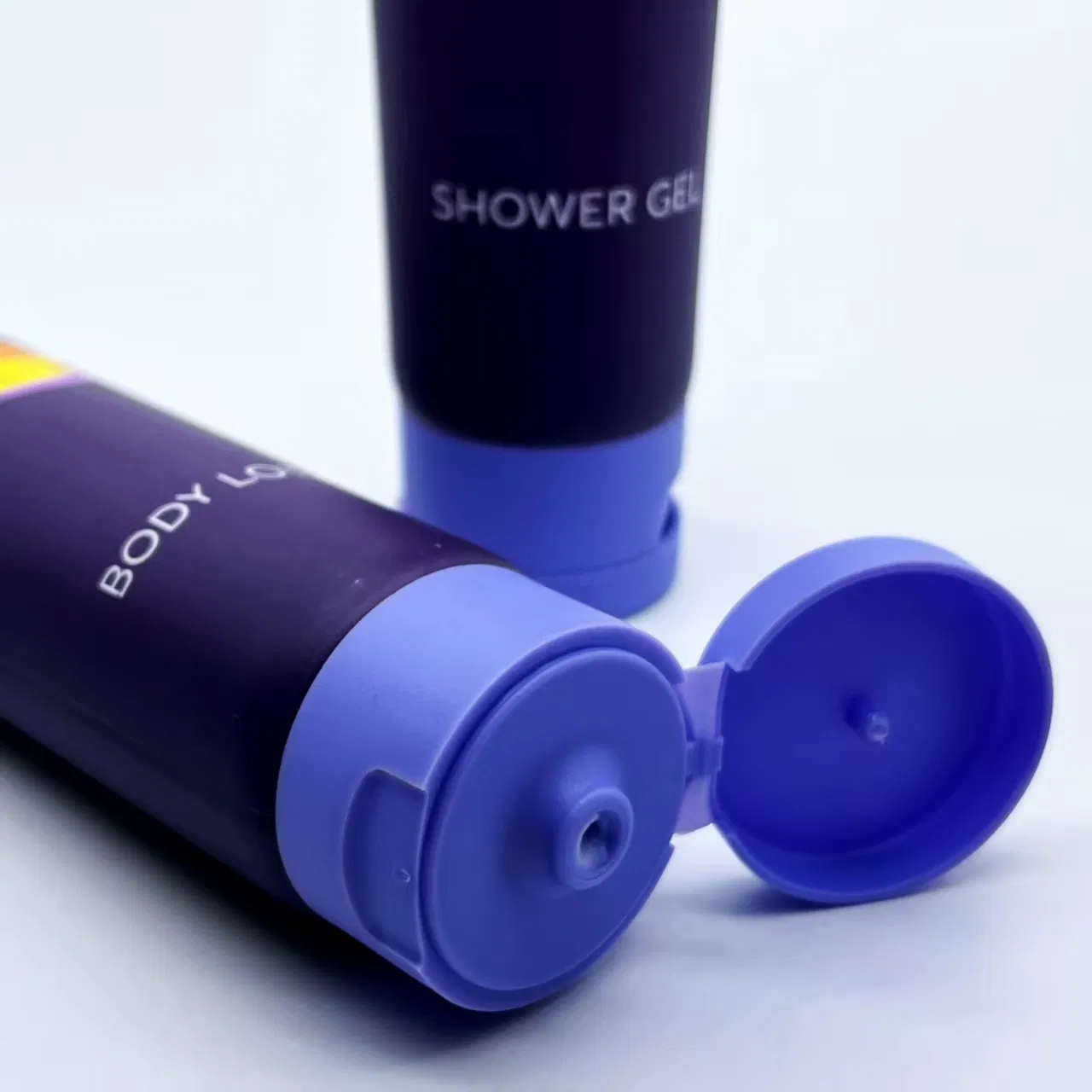Premium Hotel Guest Essentials Shampoo Conditioner Shower Gel 02