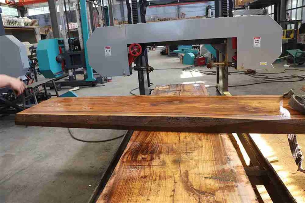 Пилорама ленточная автоматическая с гидравликой 1000-1500 мм бензин/дизель