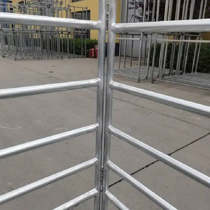Hot Selling Heavy Duty Livestock Cattle Corral Fence and Cattle Metal Fence Panel