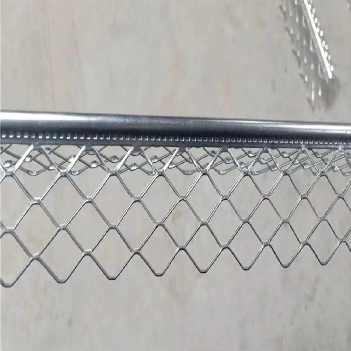 Hot DIP Zinc Steel Plate Free-Cutting Angle Bead for Protect Corner