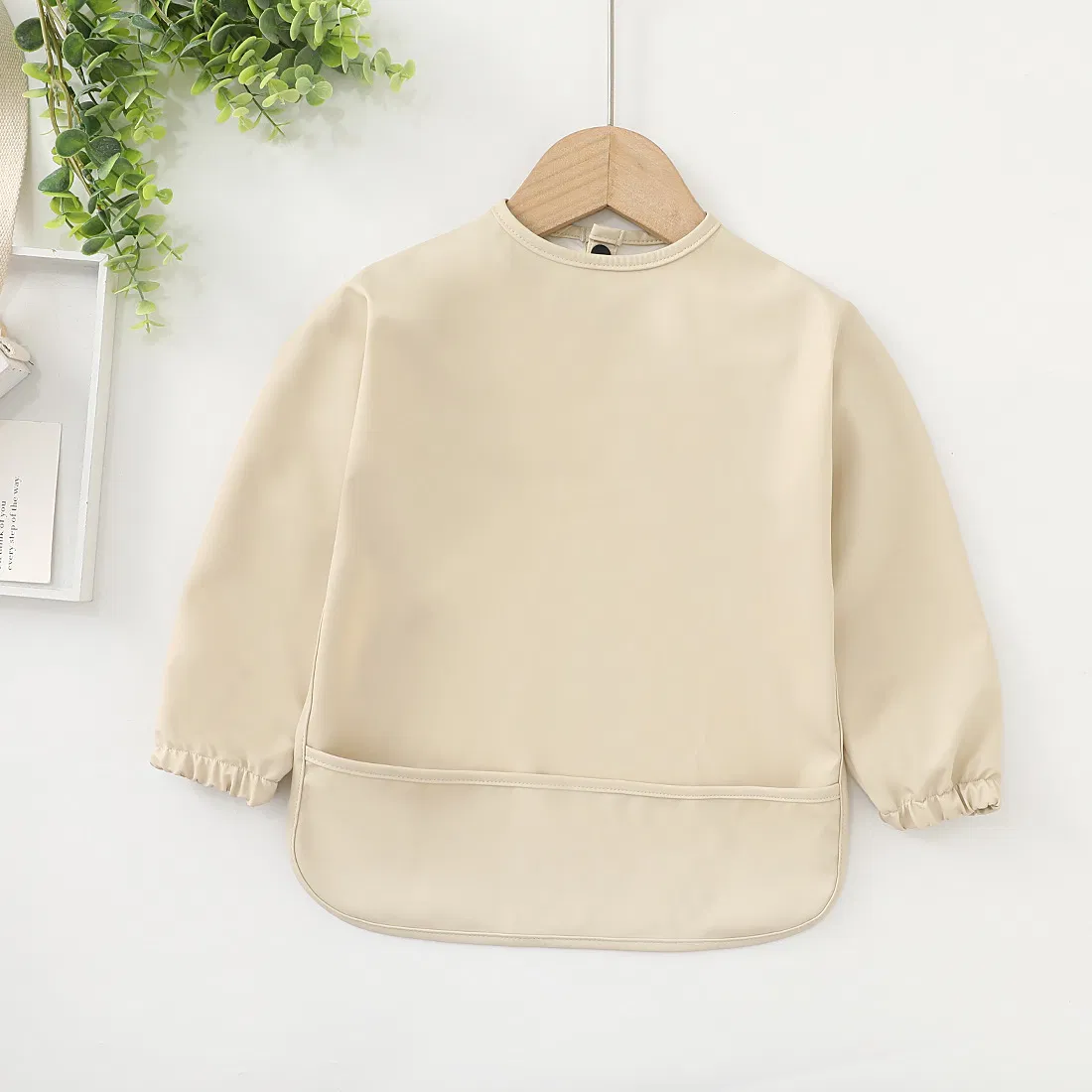 Children′ S Waterproof PU Long Sleeves Plastic Bibs Baby Eating Apron with Food Catcher