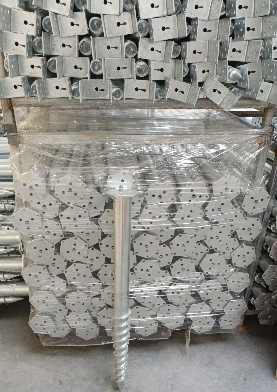 Винтовая свая 2000 мм с фланцем для фундамента