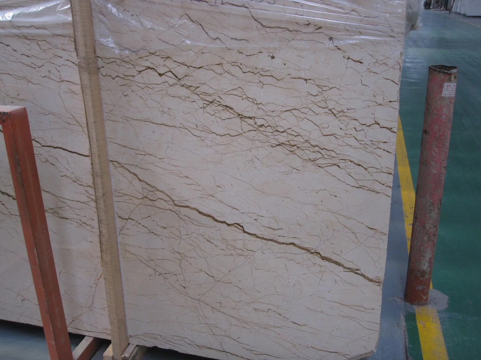 Sofita Gold Marble Big Slab for Project Villa Hotel Interior Decor