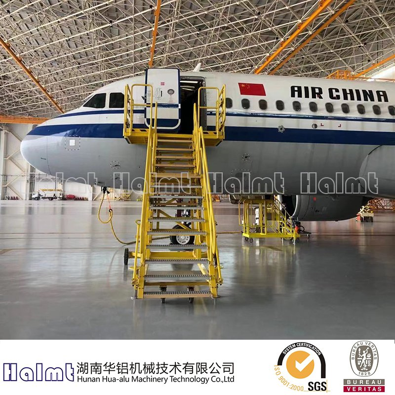 Aircraft Maintenance Access Step and Platform