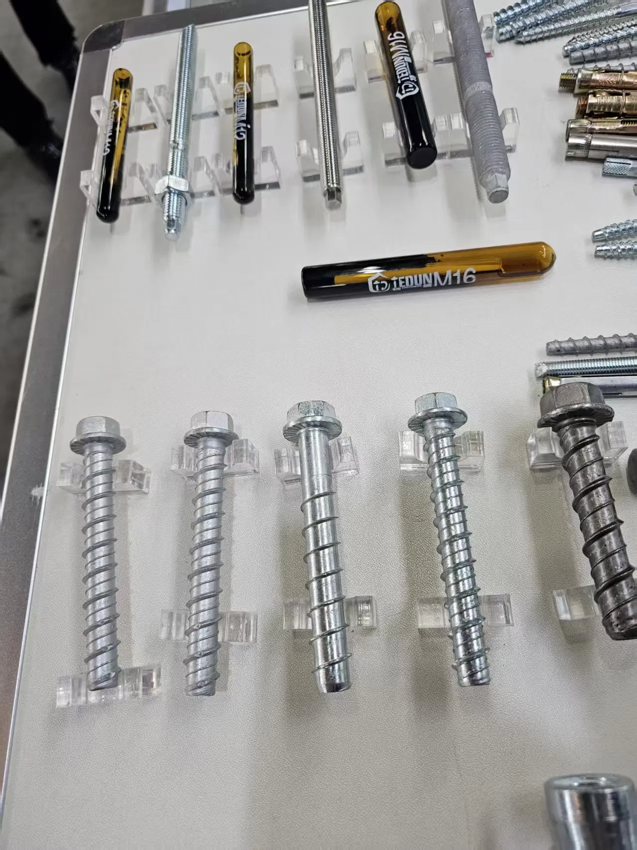 Sleeve Anchor Bolts Low Price Carbon Steel Building Construction Anchor