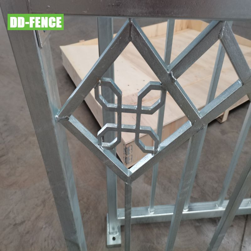 Galvanized Steel Pedestrian Fence for Sale Qatar Pedestrian Guardrail