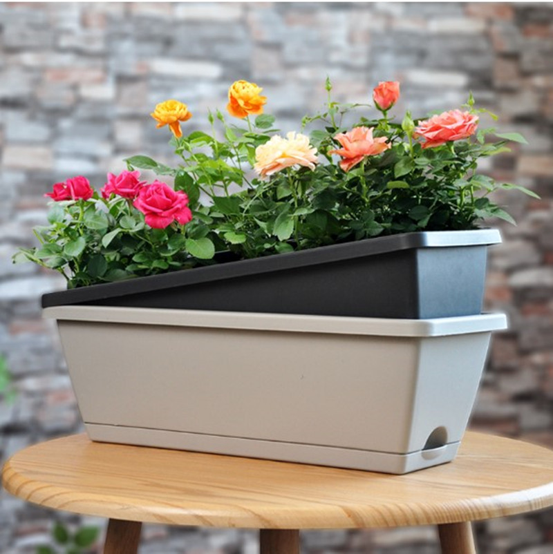 Набор горшков пластиковых цветочных универсальный