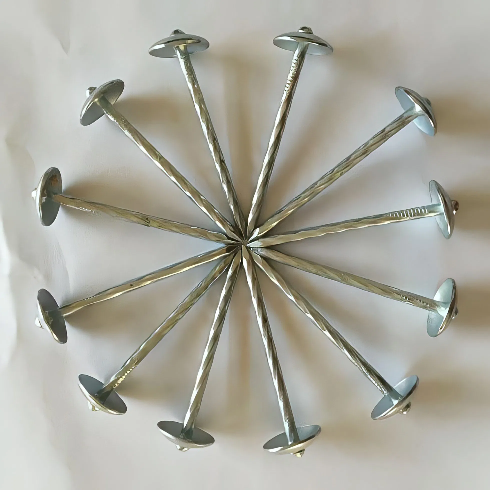 Corrosion-Resistant Flat Head Roofing Nails