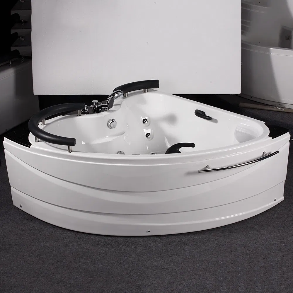 Угловая акриловая ванна с гидромассажем 150x150 см