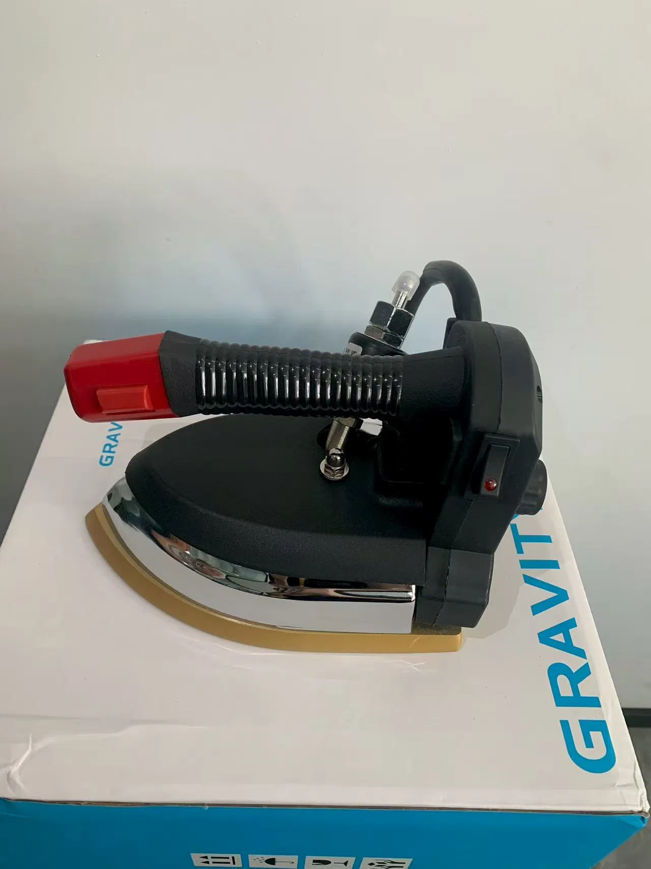 High-Performance Compact Clothing Iron for Professional Wrinkle Care