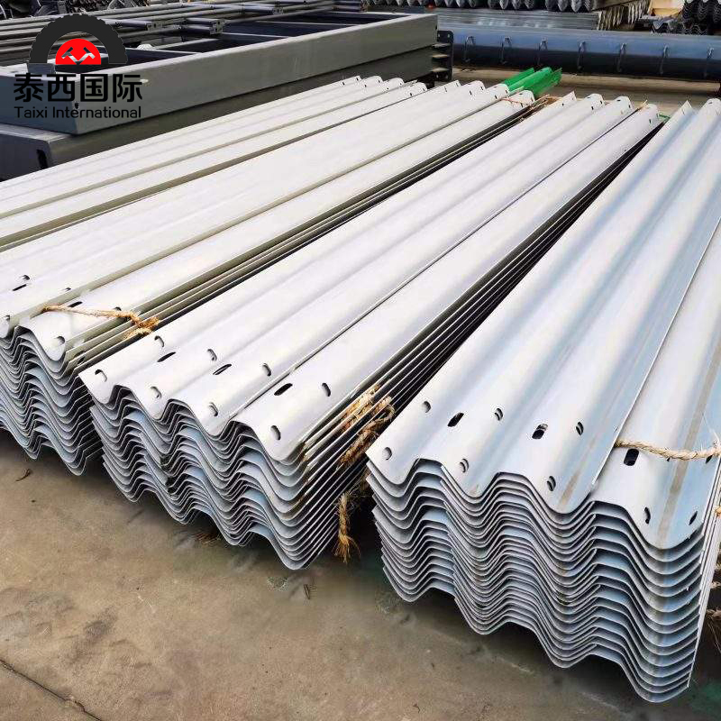 Corrugated Steel Beam Guardrail Fence Traffic Barrier Highway W Beam Guard Rails