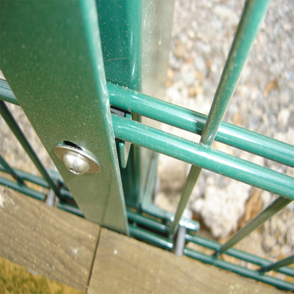 Barbed Wire Fence / 3D Curved Welded Wire Mesh Panel/Double Circles Fence