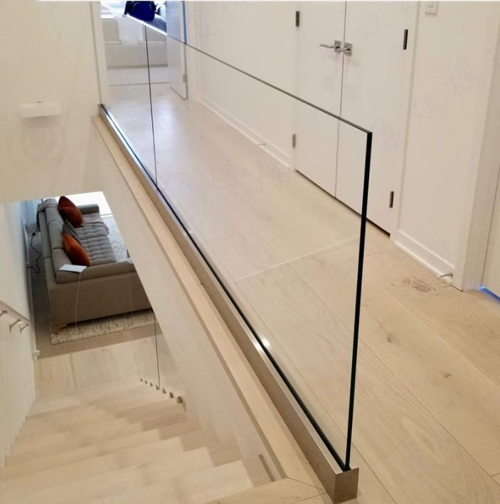 Customized Frameless Glass Railing for Stair Modern Glass for Stair